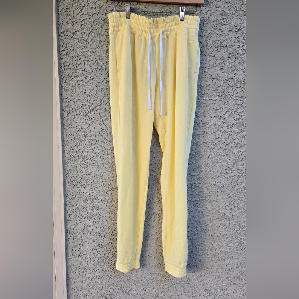 Hollister Pale Yellow Ultra High-Rise Joggers